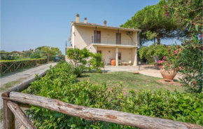 3 Bedroom Beautiful Apartment In Capalbio Scalo